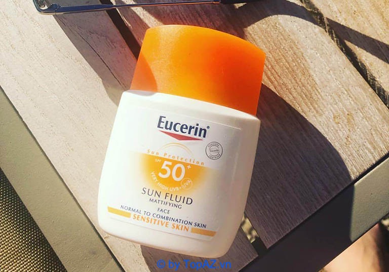 Kem chống nắng cho da dầu Eucerin Sun Gel-Creme oil control Dry Touch là sản phẩm không thể thiếu trong TOP các Kem chống nắng cho da dầu mụn được chị em săn lùng.