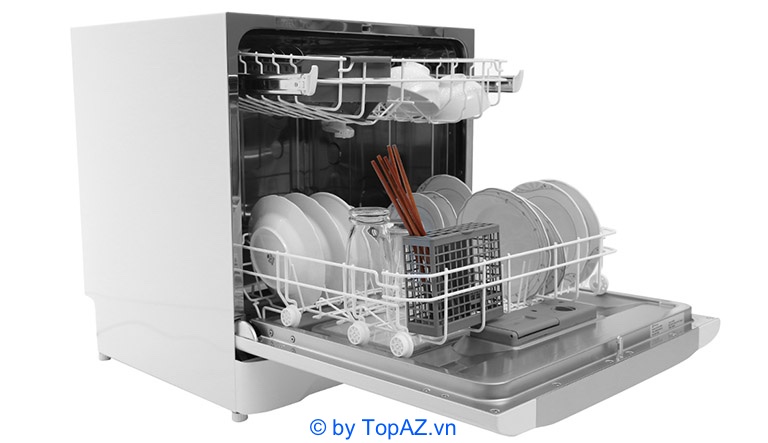 Chiều cao máy rửa bát Electrolux ESF6010BW chỉ khoảng 60 cm là giải pháp cho nhà bếp vừa và nhỏ.