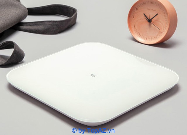 Xiaomi Mi Smart Scale 2 được trang bị bởi 4 chân đế cao su, đảm bảo cho độ bám tốt hơn và tránh việc mài mòn cân.