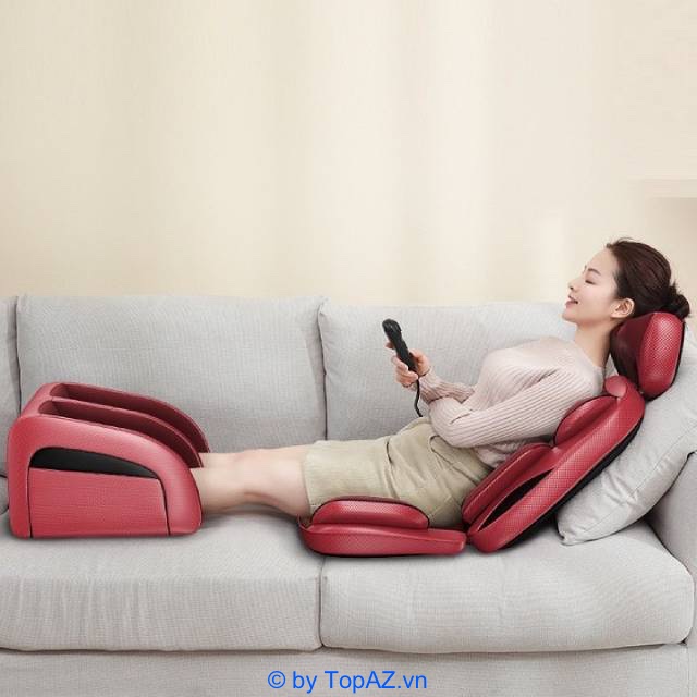 Khi sử dụng máy massage LEK-918, bạn có thể nằm hoặc ngồi để đạt được hiệu quả thư giãn, massage tốt nhất