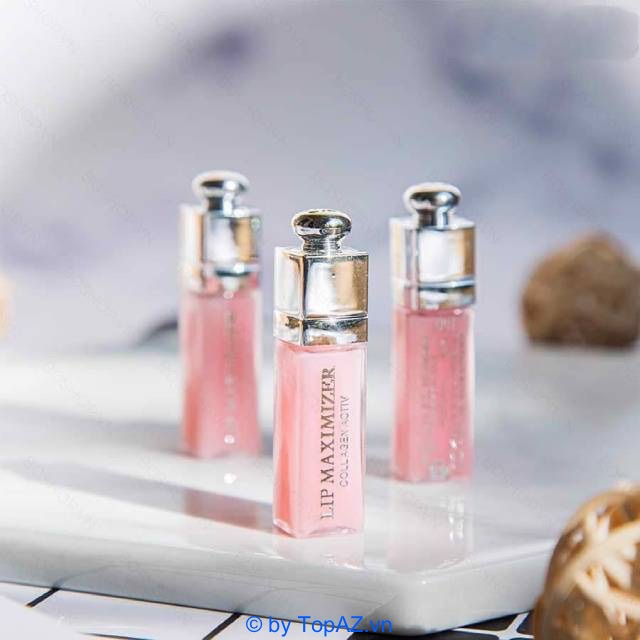 Thiết kế của son dưỡng môi Dior đơn giản với màu hồng làm chủ đạo, nhìn rất tinh tế và sang trọng