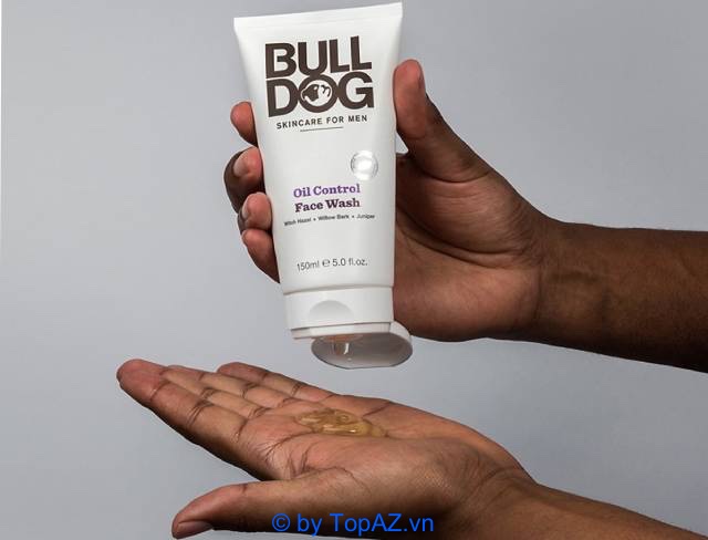 Sửa rửa mặt BullDog Face Wash giúp làm sạch sâu, loại bỏ dầu thừa và bã nhờn trên da