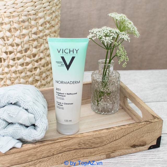 Vichy Normaderm Anti-imperfection Deep Cleansing Foaming Cream giúp làm sạch sâu, nuôi dưỡng da mịn màng,...