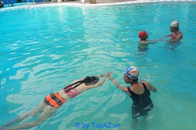 Trung tâm dạy bơi cho người lớn tại TPHCM