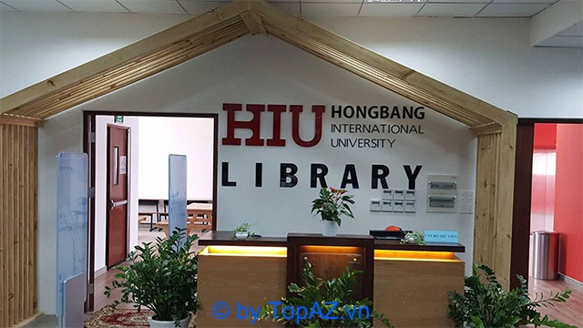 trường đại học có thư viện đẹp tại TPHCM