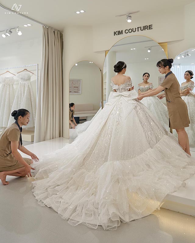 Cho thuê váy cưới tại TPHCM, Kim Couture Sài Gòn giá tốt nhất 