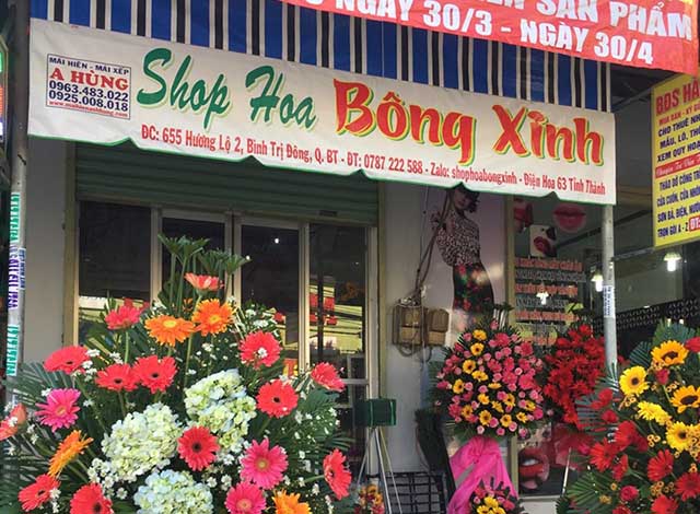 Fresh flower shop in Binh Tan district