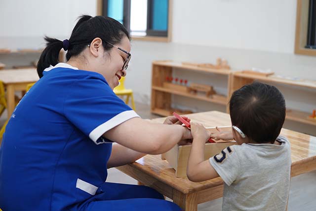 Top 5 trung tâm can thiệp sớm trẻ tự kỷ, bại não tại Hà Nội uy tín - TopAZ  Review