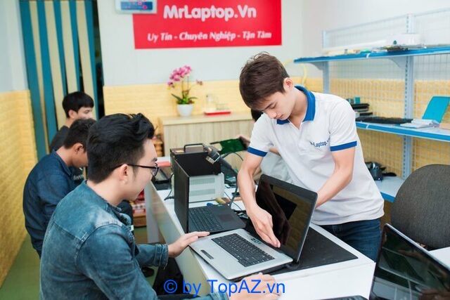 MrLaptop.vn có quy mô lớn với rất nhiều chi nhánh tại TP.HCM