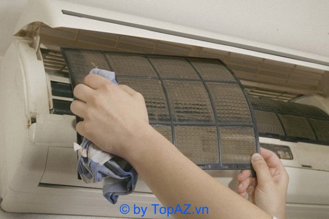 Cleaning of air conditioners at Hoang Gia is done quickly and according to standards