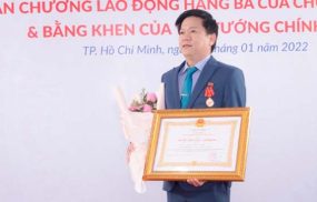 Bác sĩ sửa ngực hỏng ở TPHCM phan tú dung