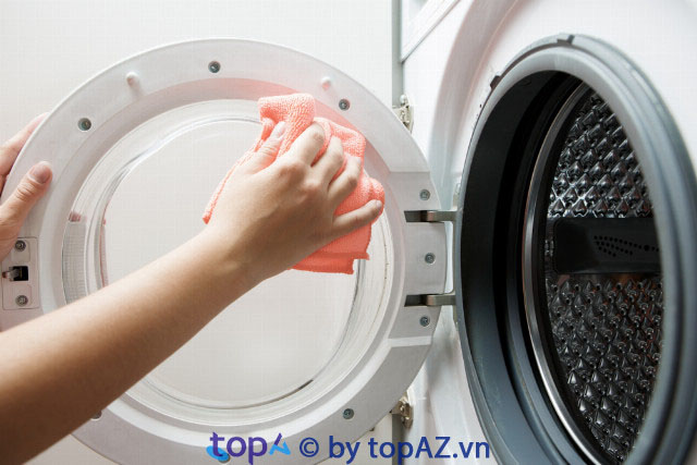 Dịch vụ vệ sinh máy giặt tại TPHCM