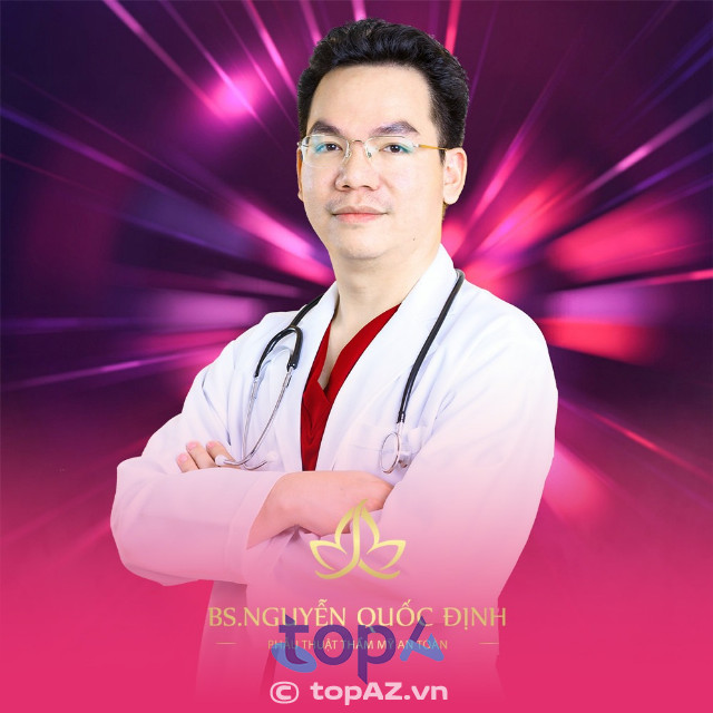 Bác sĩ Nguyễn Quốc Định nâng mũi sụn sườn