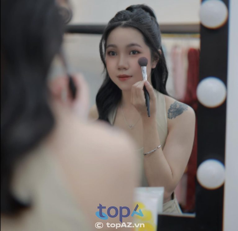 Li Hà Makeup Dĩ An