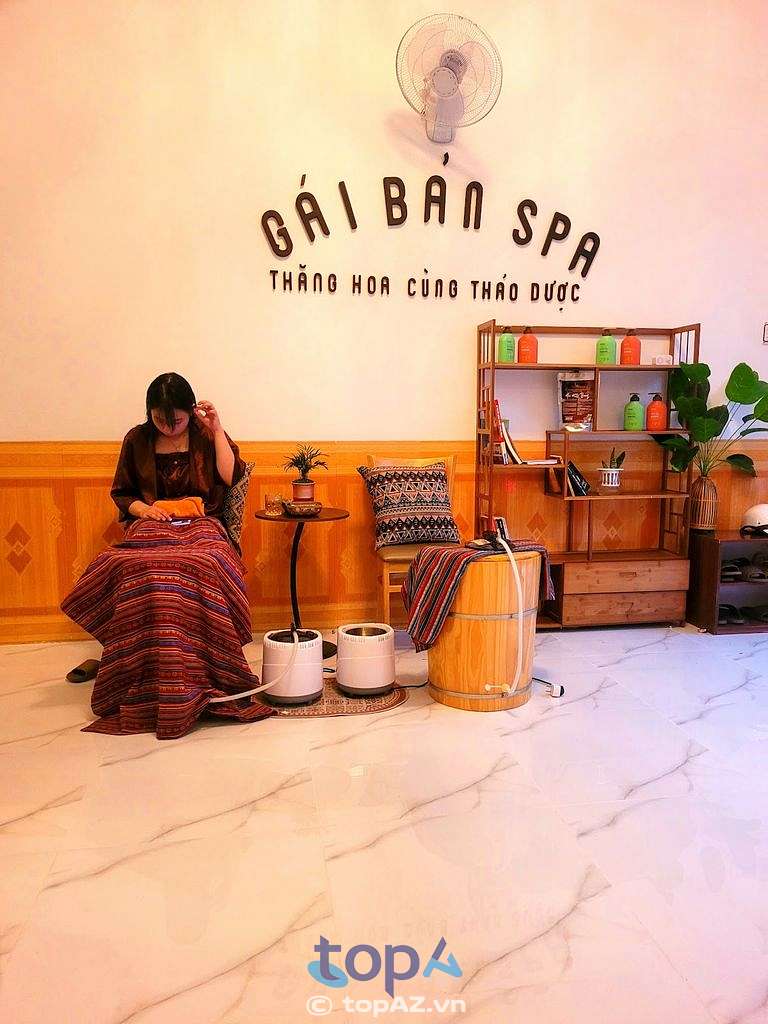 Gái Bản Spa Chí Linh