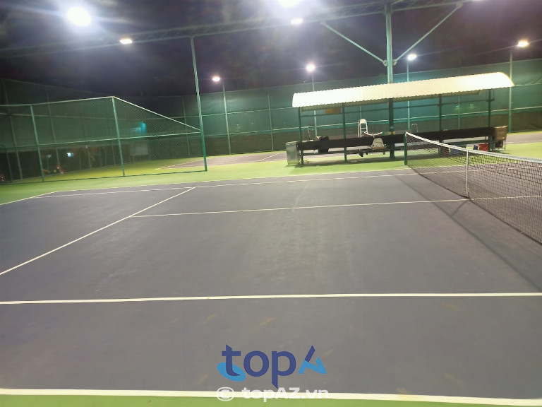 Sân Tennis Quang Phúc ở Dĩ An