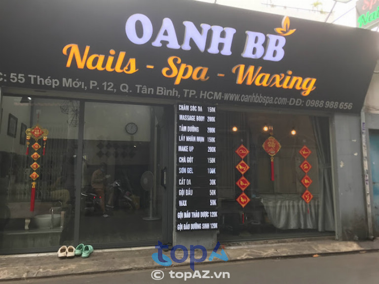 Oanh BB Spa chà gót chân ở Q. Tân Bình