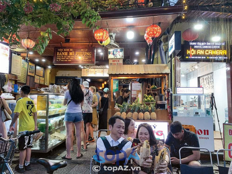 Bánh Mỳ Phượng – 2b Phan Chu Trinh