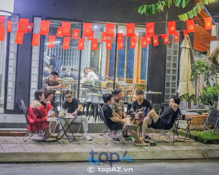 Brownie Coffee & Dessert - 42/1 Phạm Thái Bường