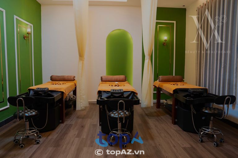 Liệu trình gội đầu dưỡng sinh tại Vian Beauty & Healthcare được thiết kế bài bản, mang đến trải nghiệm thư giãn và chăm sóc tóc toàn diện cho khách hàng