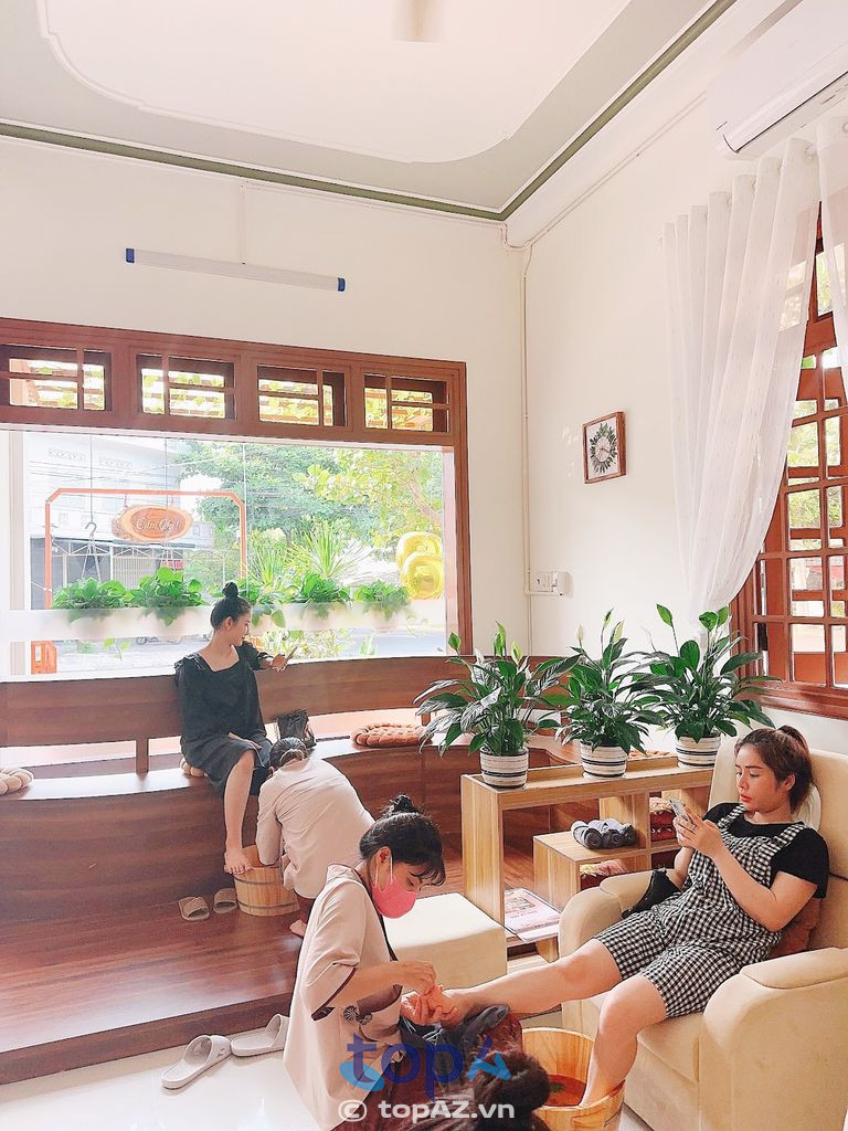 An Viên Spa đến nay được rất đông các khách hàng đến trải nghiệm gội đầu dưỡng sinh