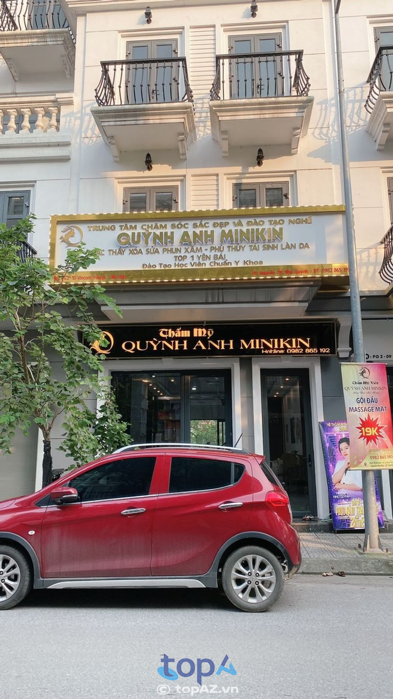 Thẩm Mỹ Viện Quỳnh Anh Minikin cung cấp dịch vụ gội đầu dưỡng sinh với các nguyên liệu tự nhiên, giúp thư giãn