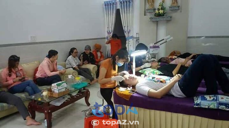 Da liễu Bác sĩ Phúc luôn được nhiều người dân khu vực tin tưởng đến thăm khám