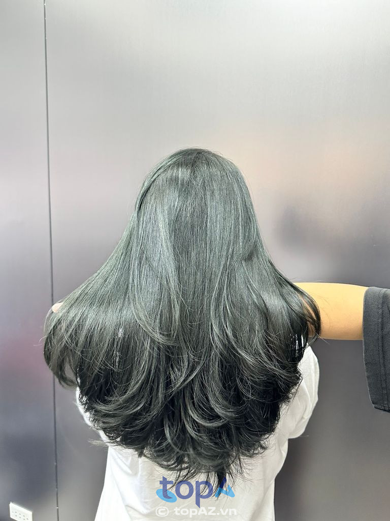 Hiệu Tóc Hùng Cường không sử dụng các sản phẩm gây ảnh hưởng đến sức khỏe khách hàng và môi trường