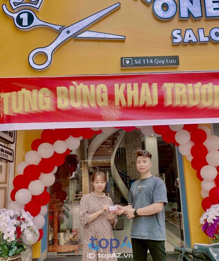 One Hair Salon cung cấp nhiều combo chăm sóc tóc đa dạng giúp khách hàng tiết kiệm ngân sách