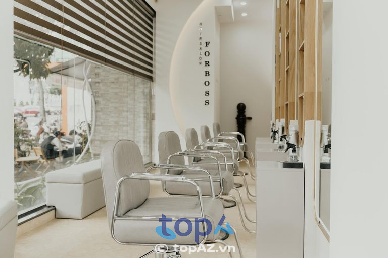Thế Giới Tóc Nam FOR BOSS mang đến không gian thư giãn tuyệt đối cho khách hàng
