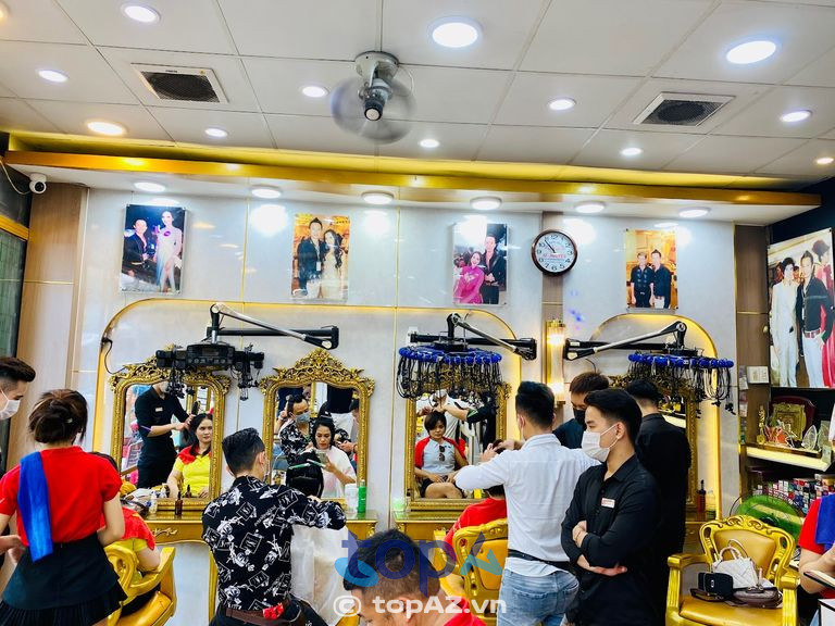 Không gian trải nghiệm dịch vụ hiện đại tại Hair Salon Tú Trinh