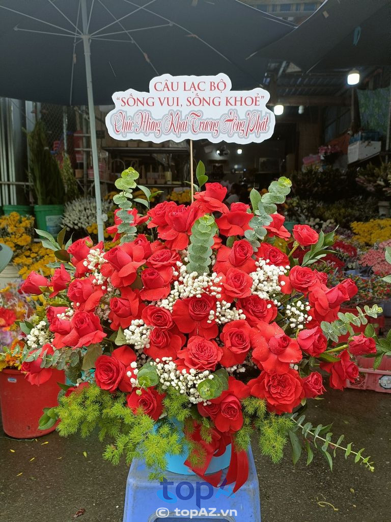 Shop hoa An Tươi Hồng Ngự luôn chiều lòng khách hàng với những mẫu hoa đẹp và giá thành hợp lý.