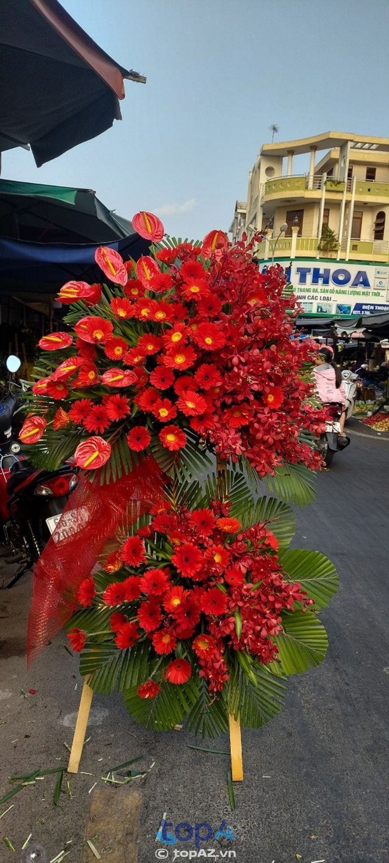 Mỗi bó hoa Huỳnh Hoa Sa Đéc đều có giá trị vừa túi tiền đi kèm chất lượng dịch vụ chu đáo
