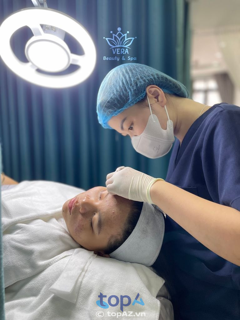 Vera Beauty Spa Long Khánh giúp khách hàng được tận hưởng liệu trình các sản phẩm làm đẹp chính hãng