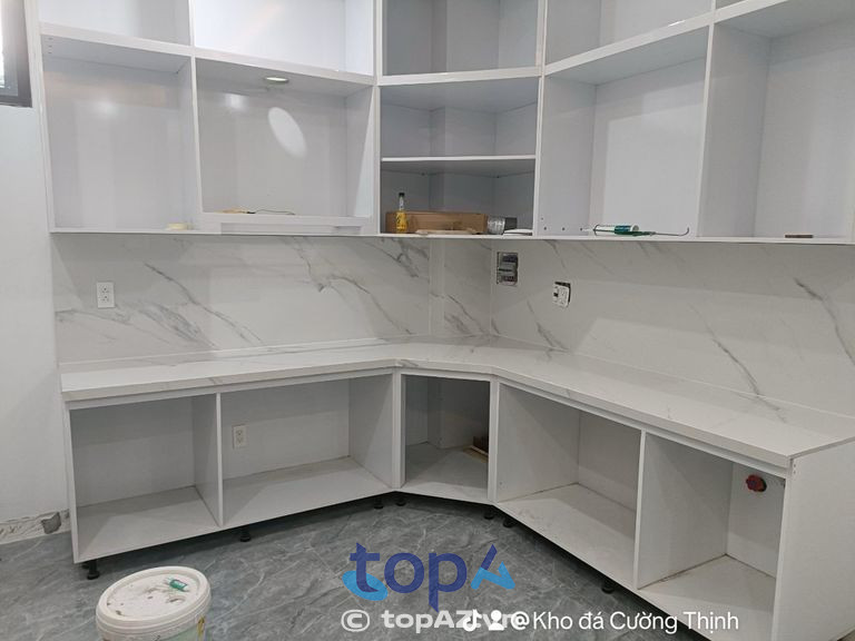 Cường Thịnh cung cấp dịch vụ thi công đá hoa cương trọn gói với mức giá hợp lý cho khách hàng ở quận Bình Tân