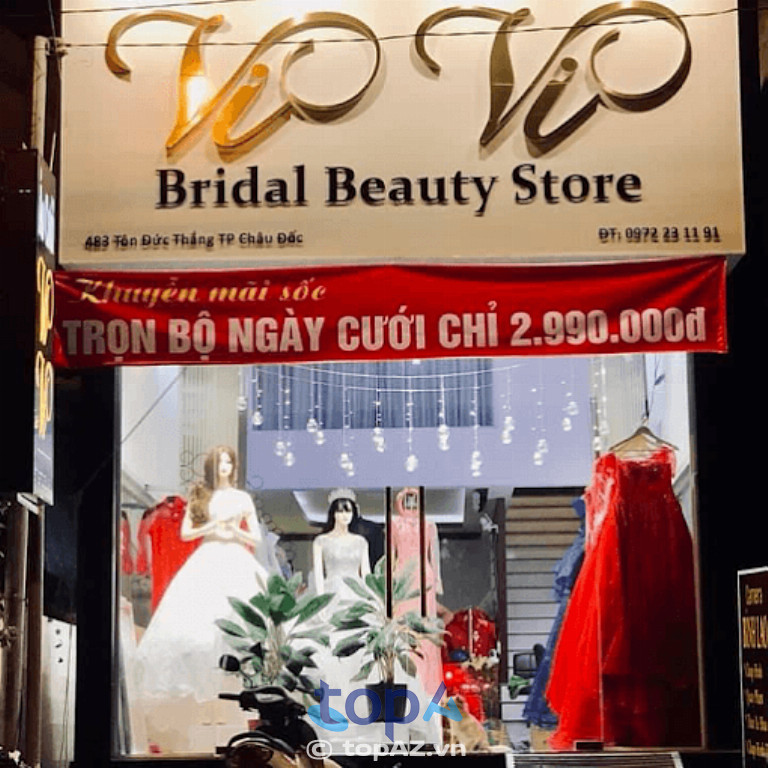 Áo Cưới ViVi cung cấp nhiều mẫu áo dài cưới hỏi truyền thống và hiện đại, đáp ứng nhu cầu khách hàng