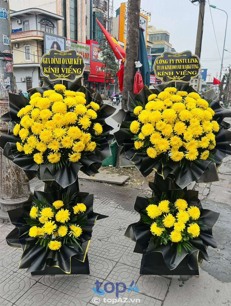 Shop Hoa viếng đám tang Lan Hương cung cấp hoa viếng đám tang đẹp, thiết kế trang trọng, đáp ứng yêu cầu cá nhân, giao hoa nhanh chóng