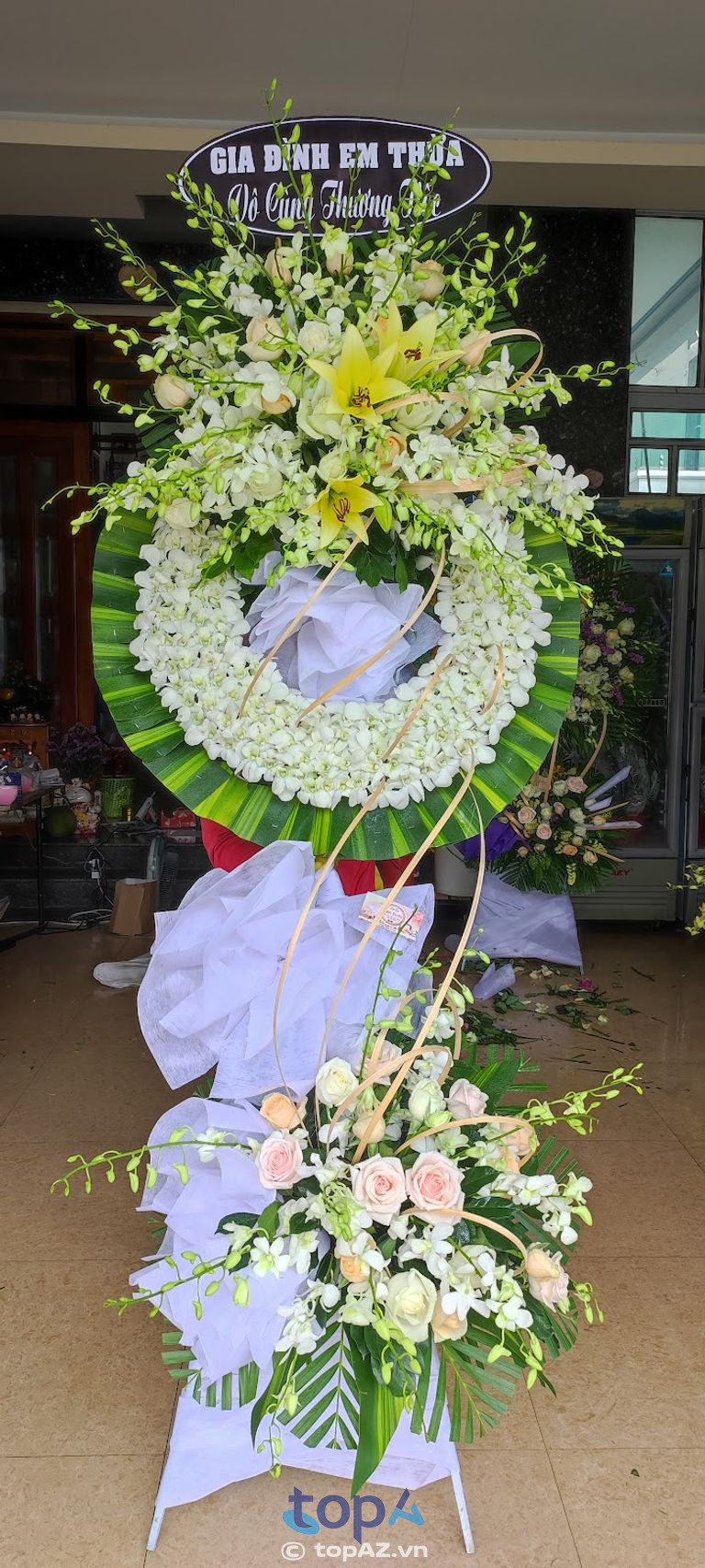 Hoa tươi Cam Ranh - FLoLi cam kết cung cấp hoa viếng đám tang ở TP. Cam Ranh với dịch vụ tận tình, chu đáo và uy tín