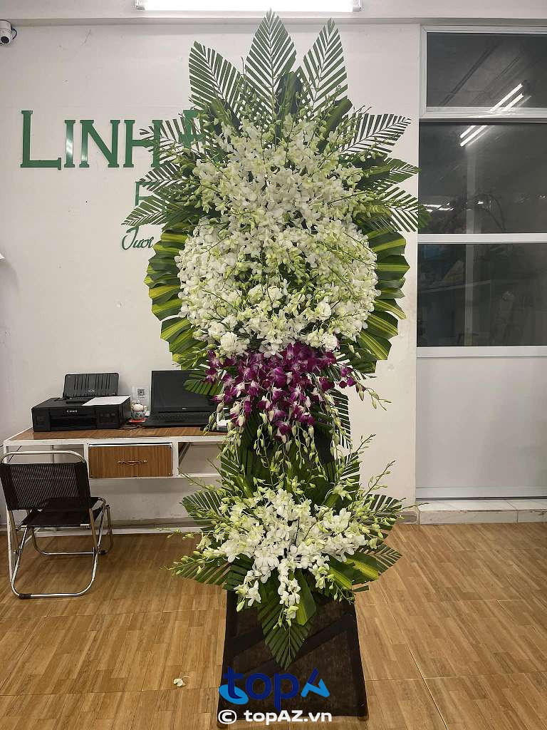 Sự khác biệt trong từng vòng hoa viếng đám tang của Linh Đan Flower sẽ khiến mọi khách hàng cảm thấy hài lòng