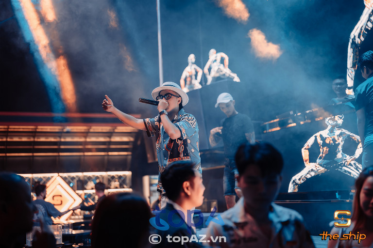 Âm nhạc và giải trí