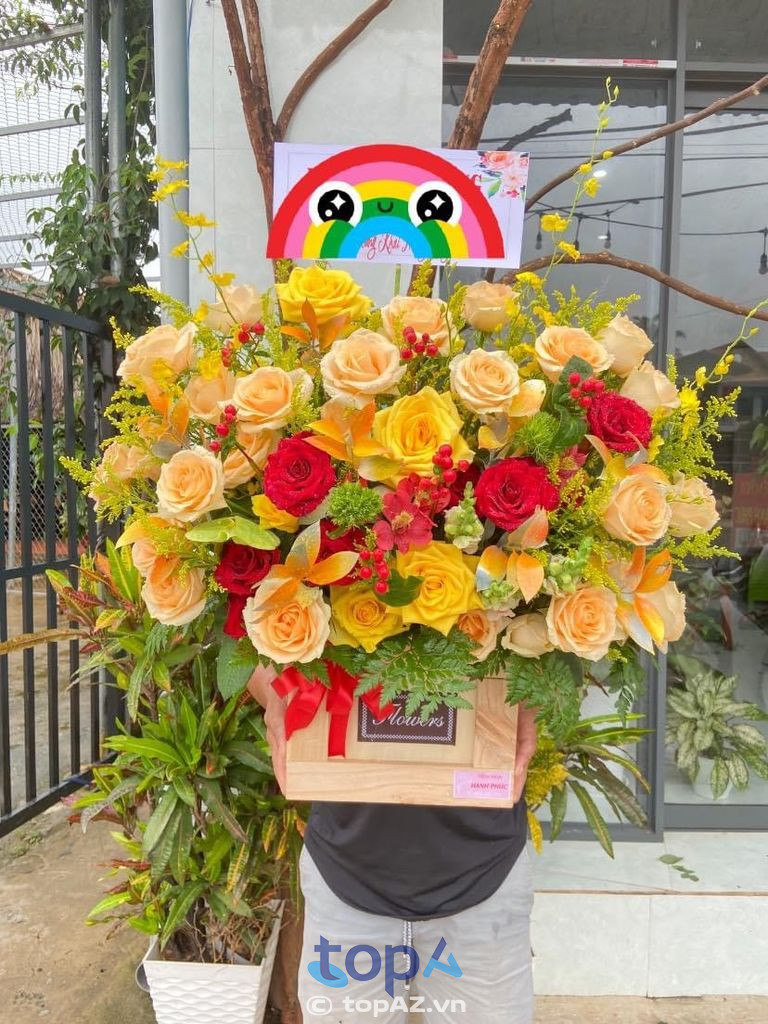 Shop Hoa Tươi Hạnh Phúc mang đến đa dạng các chủng loại hoa với nhiều thiết kế, mẫu mã, màu sắc...