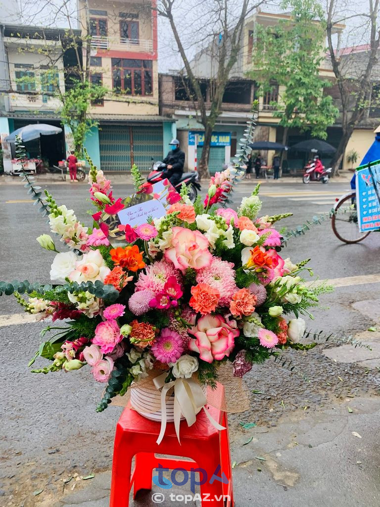 Điện Hoa Thành Tuyên luôn có đầy đủ các mẫu hoa đẹp cho khách hàng lựa chọn