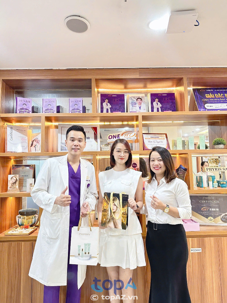 Thẩm mỹ Hoàng Tuấn
