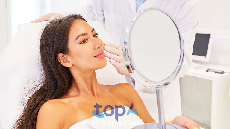 Đội ngũ bác sĩ và chuyên viên có chuyên môn cao