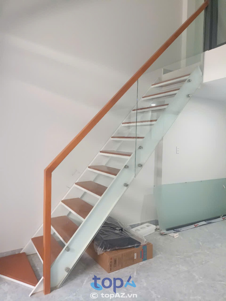 Nhôm Kính Ngọc Thạch