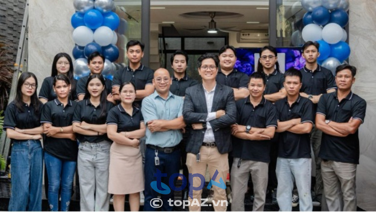 Đội ngũ nhân sự và kỹ thuật Inter Office
