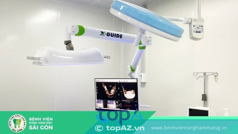 Robot định vị X-Guide trong cấy ghép Implant