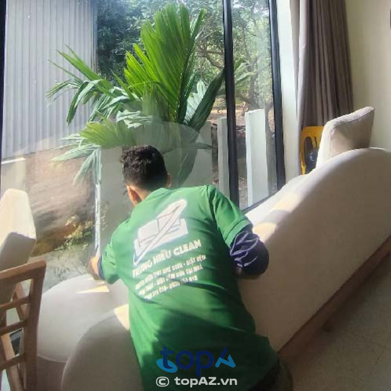 Trung Hiếu Clean giặt sofa, thảm, đệm, rèm