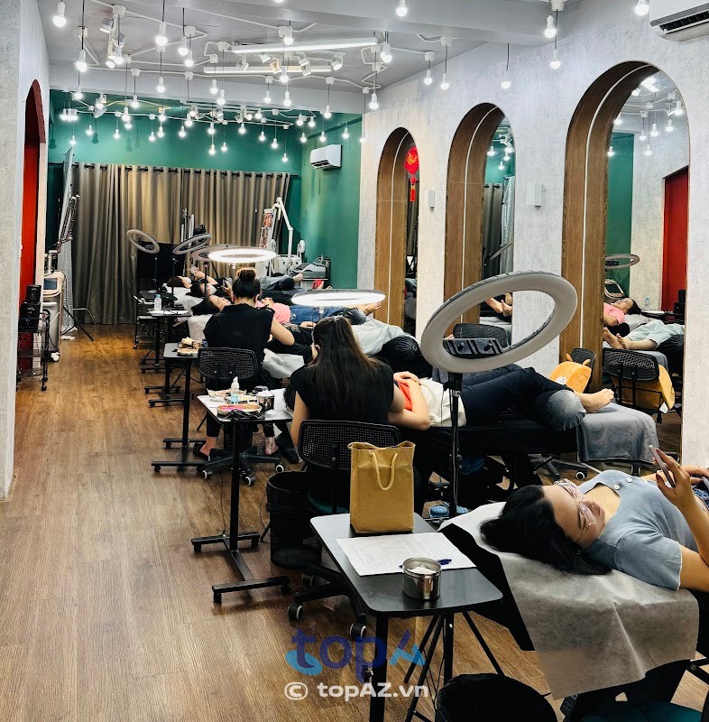 Tee 8 Beauty điêu khắc chân mày Nam TPHCM