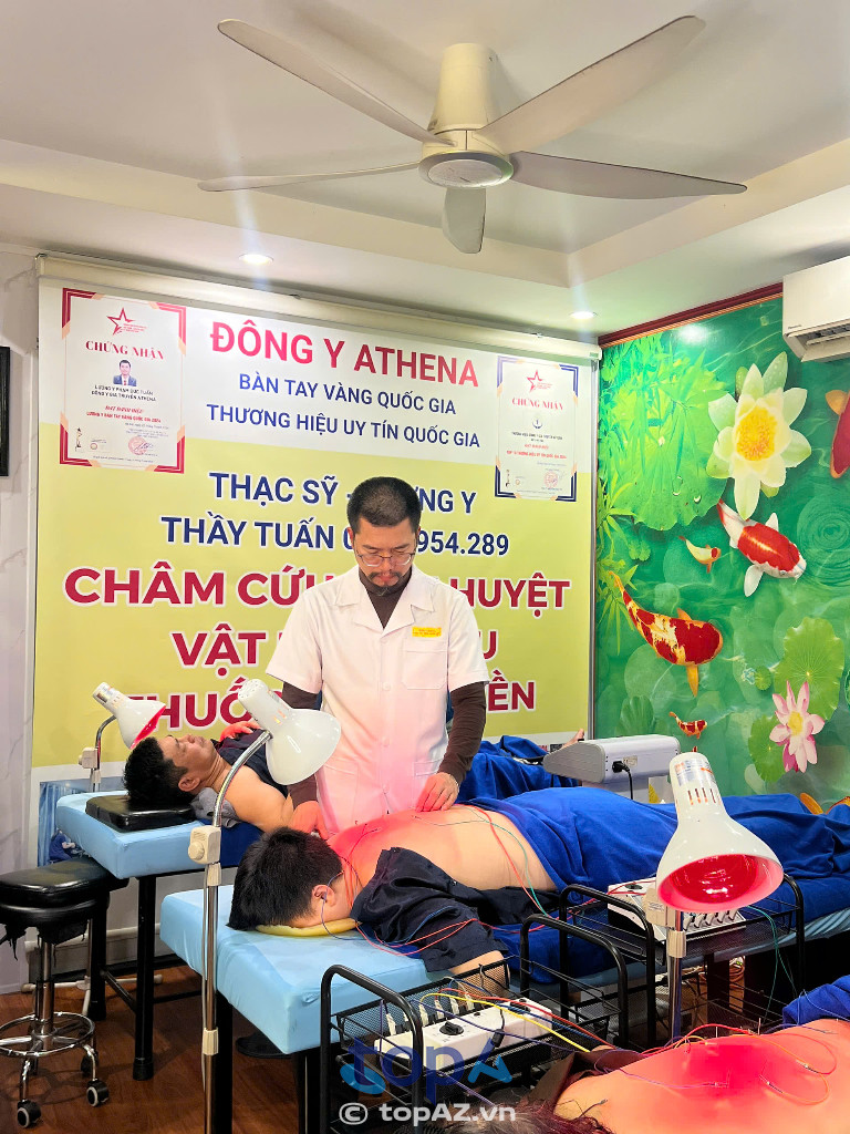 Các bệnh nhân trong nước và quốc tế đang trải nghiệm liệu pháp Châm cứu êm Vô Thống Châm tại Athena